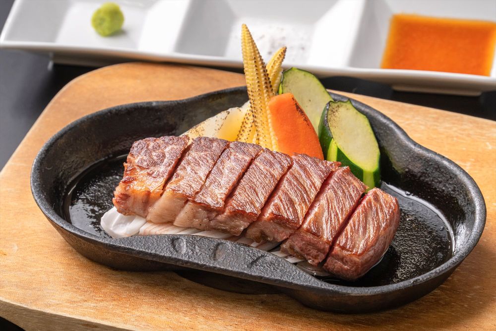 国産牛の鉄板ステーキ